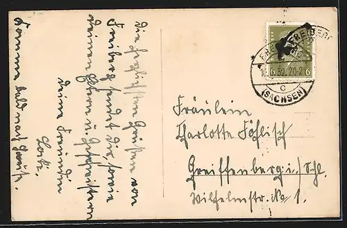 AK Schauspielerin Mady Christians in Uniform bei einem Bankett