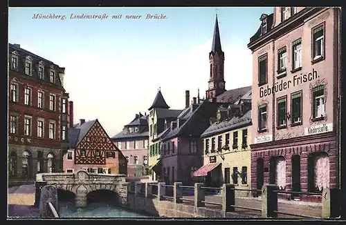 AK Münchberg, Lindenstrasse mit Geschäften und neuer Brücke
