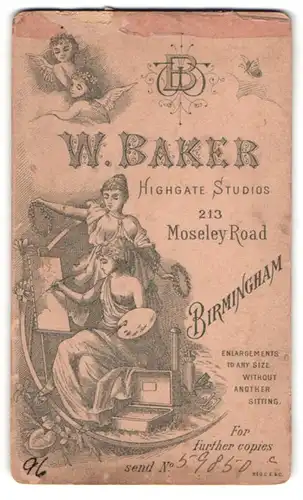 Fotografie W. Baker, Birmingham, 213 Moseley Road, Monogramm des Fotografen, zwei Frauen als Malerin an Staffelei