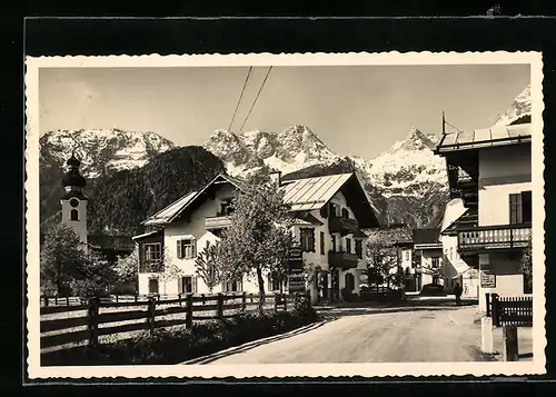 AK Lofer, Strassenpartie mit Blick auf die Steinberge