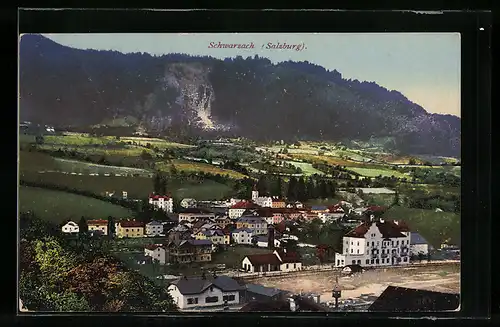 AK Schwarzach, Ortsansicht mit Kirche und Berg
