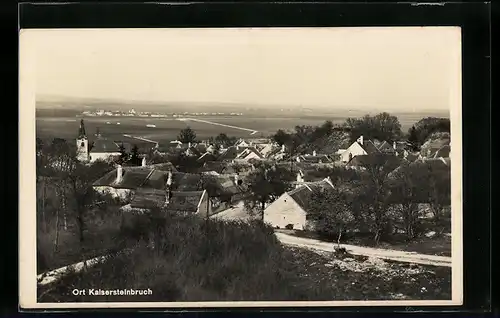 AK Kaisersteinbruch, Ortsansicht mit Kirchturm