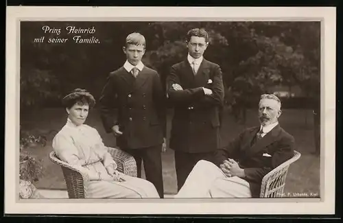 AK Prinz Heinrich von Preussen mit seiner Familie im Garten