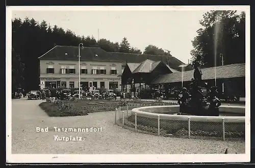 AK Bad Tatzmannsdorf, Kurplatz mit Springbrunnen