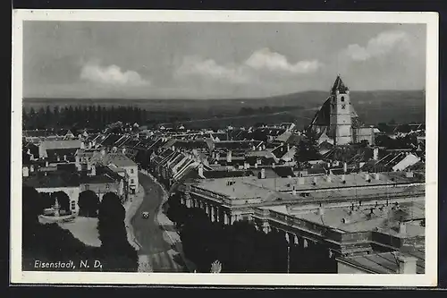 AK Eisenstadt, Strassenpartie mit Auto, Stadtansicht