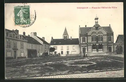 AK Touquin, Place de l'Hotel-de-Ville