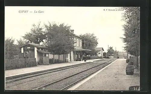 AK Givry, Intérieur de la Gare, Bahnhof von der Gleisseite