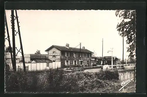 AK Villeparisis, La Gare, Bahnhof von der Gleisseite betrachtet