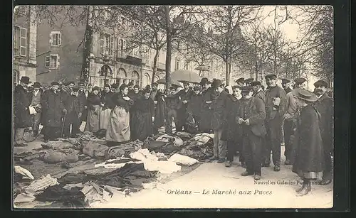 AK Orléans, Le Marché aux Puces, Kleidungshändler auf dem Markt