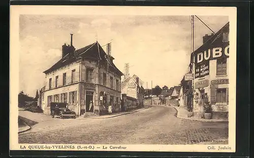 AK La Queue-lez-Yvelines, Le Carrefour, Strassenkreuzung im Ort
