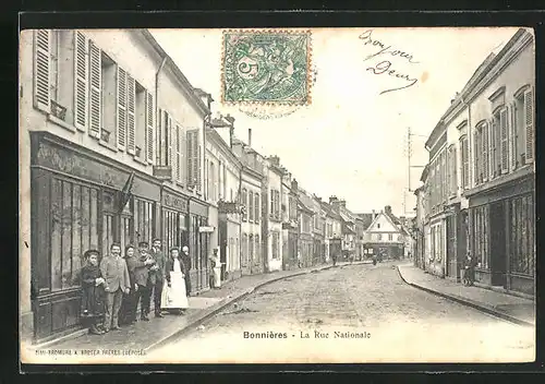 AK Bonnières, La Rue Nationale