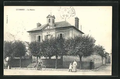 AK Guernes, La Mairie, Ecole Communale