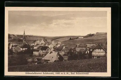 AK Schönwald /Schwarzw., Ortsansicht mit Feldern