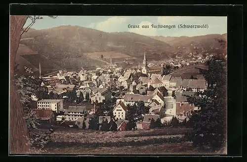 AK Furtwangen /Schwarzw., Ortsansicht mit Bergblick aus der Vogelschau