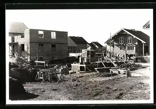 Foto-AK Salzburg-Liefering, Häuser der Hugbertstrasse im Bau