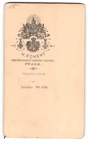 Fotografie H. Eckert, Prag, K.u.K. Wappen über anderem Wappen mit Orden