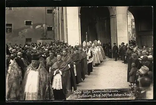 AK Salzburg, 300jähriges Domjubiläum 1928, Prozession mit kirchlichen Würdenträgern