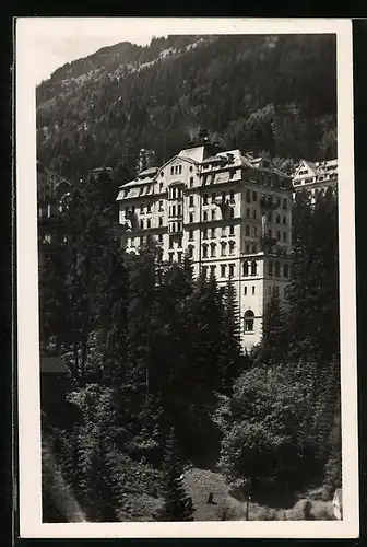 AK Bad-Gastein, Hotel Weismayr mit Bäumen