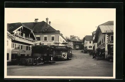 AK Abtenau, Strassenpartie mit Gasthof-Post