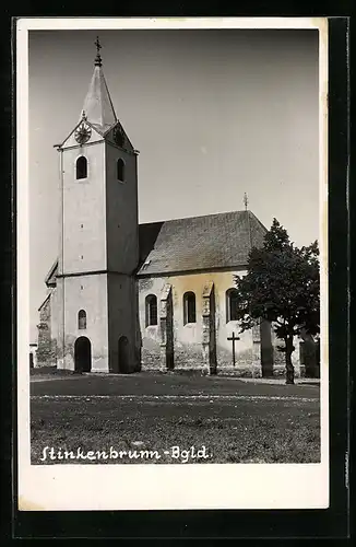 AK Stinkenbrunn, Kirche im Sonnenschein