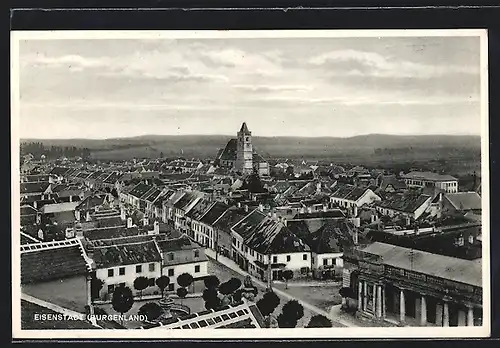 AK Eisenstadt /Kismarton, Gesamtansicht mit Kirche und Strassenpartie