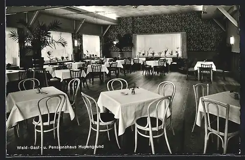 AK Uchtdorf über Rinteln /Weser, Gasthaus-Pension Hupengrund G. u. P. Baldy, Innenansicht