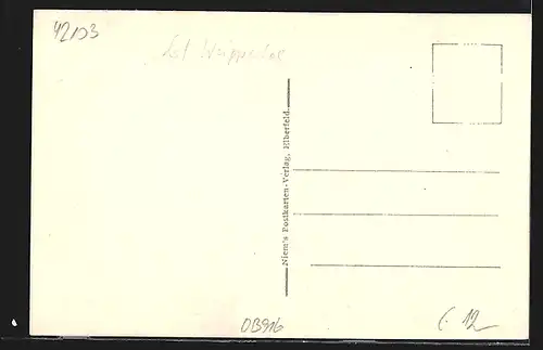 AK Elberfeld, Schwebebahnhof Döppersberg mit Passanten