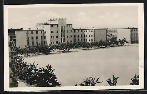 AK Szentendre, Blick auf grosses Gebäude