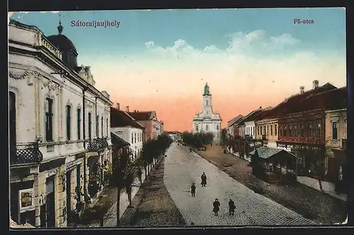AK Satoraljaujhely, Fö-utca, Strassenpartie mit Kirche