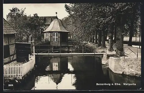 AK Boizenburg /Elbe, Wallpartie mit Brücken und Pavillon