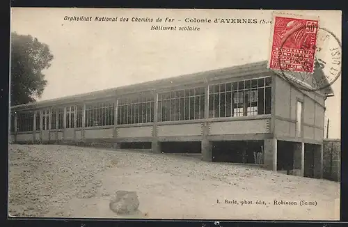 AK Avernes, Bàtiment scolaire