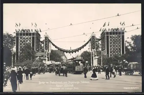 AK Berlin, Ehrenpforte am Leipziger Platz im Festschmuck, Strassenbahn