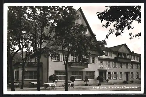 AK Ottenhöfen i. Schwarzwald, Ansicht vom Hotel Linde