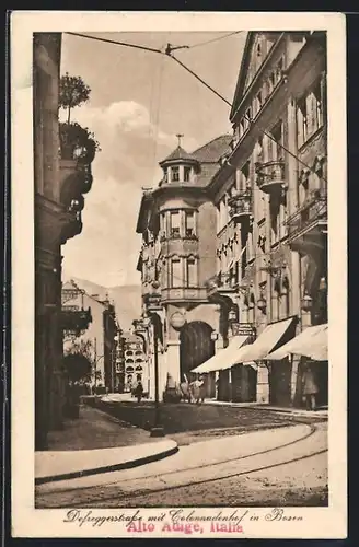 AK Bozen, Defreggerstrasse mit Colonnadenhof