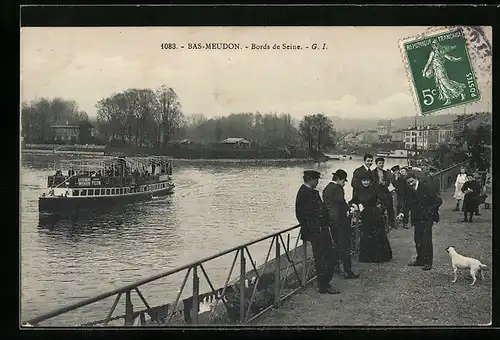 AK Bas-Meudon. Bords de Seine