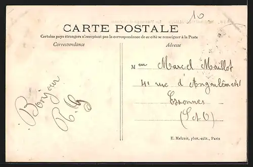 AK Bois-Colombes, Le Passage à niveau