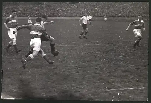 Fotografie Ansicht Dresden, Fussballspiel Sachsen vs Ostmark, Egebnis 2:1