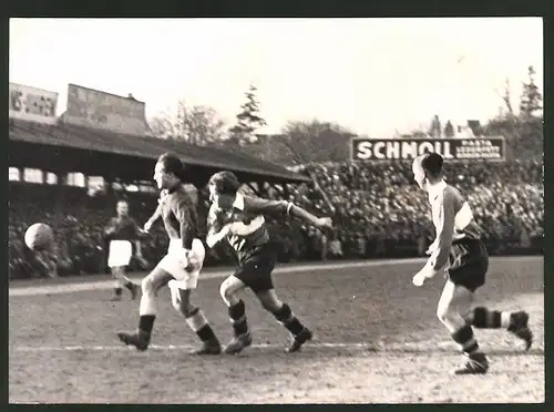 Fotografie Ansicht Wien, Rapidplatz, Fussballspiel Rapid Wien vs Admira vor 25.000 Zuschauern 1939