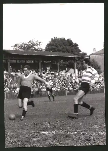 Fotografie Ansicht Wien-Hütteldorf, Fussballspiel Sänger vs Mimen zu Gunsten des Deutschen Roten Kreuz 1940
