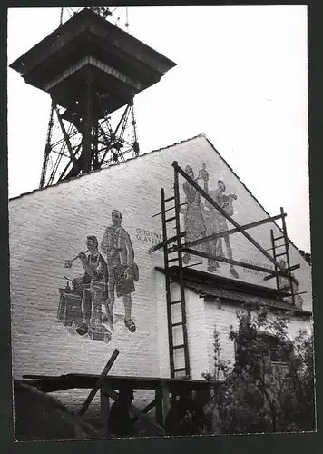 Fotografie Ansicht Berlin, Handwerksschau am Kaiserdamm 1938, Haus der Geigenbauer unter dem Funkturm