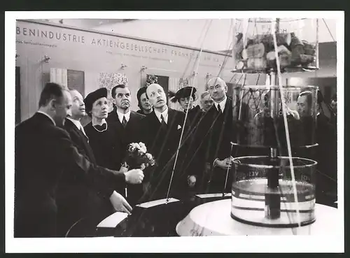 Fotografie Helsinki, Deutsche Industrie-Ausstellung 1941, Prof. Hunke, Staatsminister Rangell, Staatspräsident Ryti