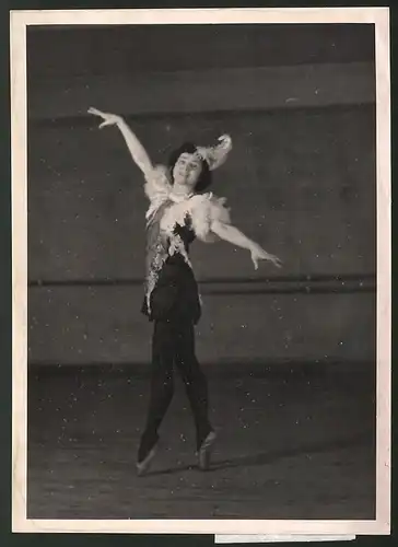Fotografie Urania - Tanzaufführung 1942, Tänzerin Grete Reinhart 1942