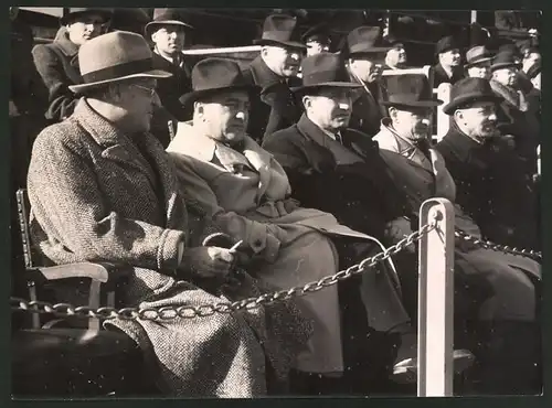 Fotografie Ansicht Wien, Wiener Stadion, Fussballspiel Tschammerpokal Wacker gegen Waldhof Mannheim 1940