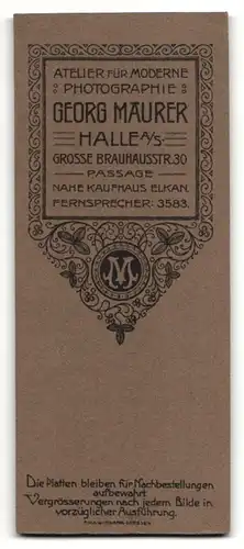 Fotografie Georg Maurer, Halle a. S., hübsches Fräulein in eleganter Bluse