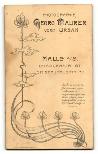 Fotografie Georg Maurer, Halle a. S., Portrait drei hübsche Buben in eleganten Anzügen