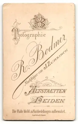 Fotografie R. Bodmer, Altstaetten, Portrait halbwüchsiger Knabe in modischer Kleidung