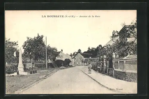 AK La Houssaye, Avenue de la Gare