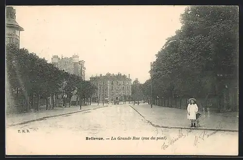 AK Bellevue, La Grande Rue (vue du pont)