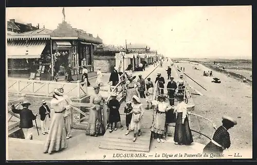 AK Luc-sur-Mer, la Digue et la Passerelle du Quilhoc