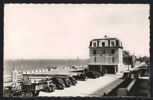 AK Luc-sur-Mer, l`Hotel Beau-Rivage et le Monument